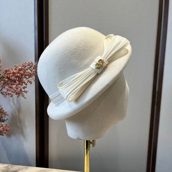 Valentino wool bucket hat head circumference 57cm